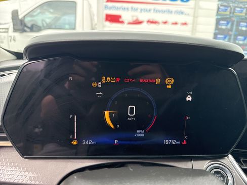 Used 2025 Chevrolet Trax ACTIV w/ Driver Confidence Package image 9