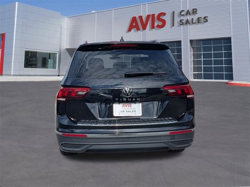 Used 2024 Volkswagen Tiguan Wolfsburg Edition image 9