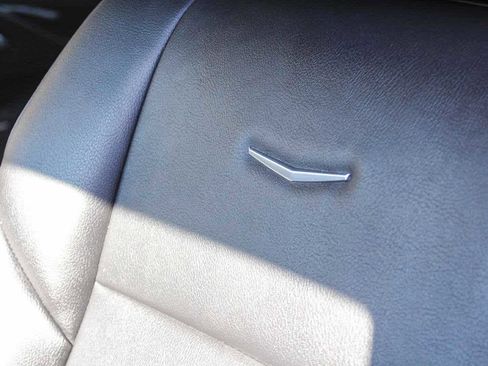 Used 2022 Cadillac Escalade ESV Luxury image 24