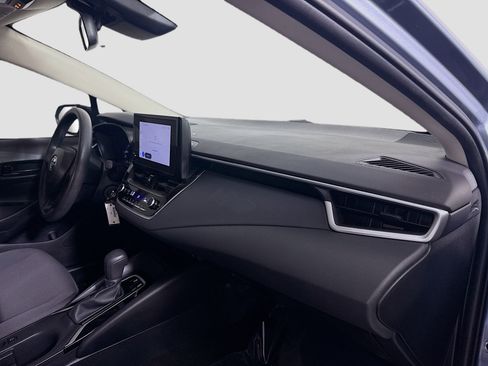 Used 2023 Toyota Corolla LE image 29