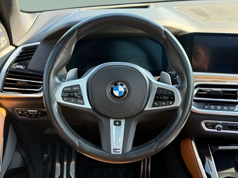 Used 2019 BMW X5 xDrive40i w/ M Sport Package AWD/4WD image 14