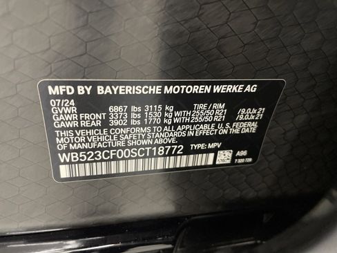 Used 2025 BMW iX xDrive50 w/ Premium Package image 17