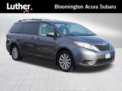 Used 2017 Toyota Sienna LE w/ Outdoor Package