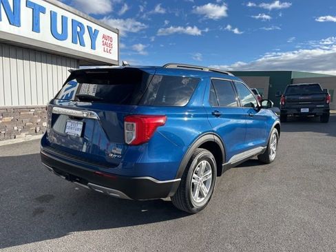 Used 2022 Ford Explorer XLT w/ Equipment Group 202A AWD/4WD image 10