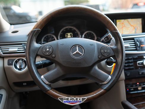 Used 2012 Mercedes-Benz E 350 4MATIC Sedan image 23