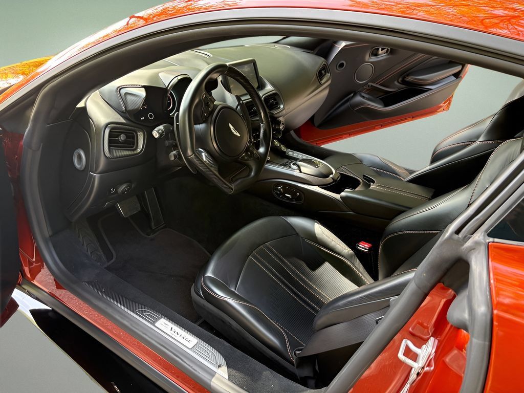 Used 2019 Aston Martin V8 Vantage Coupe RWD image 27