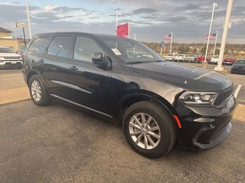 Used 2025 Dodge Durango GT image 1