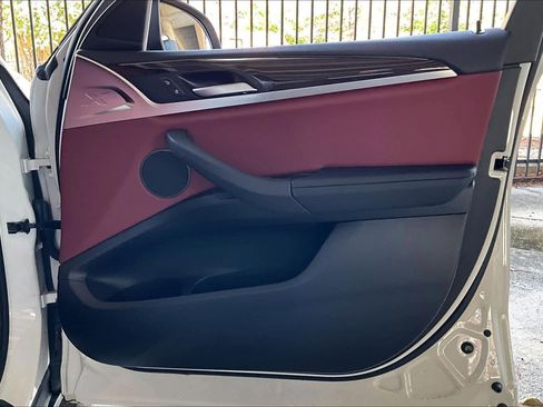 Used 2025 BMW X4 xDrive30i image 23