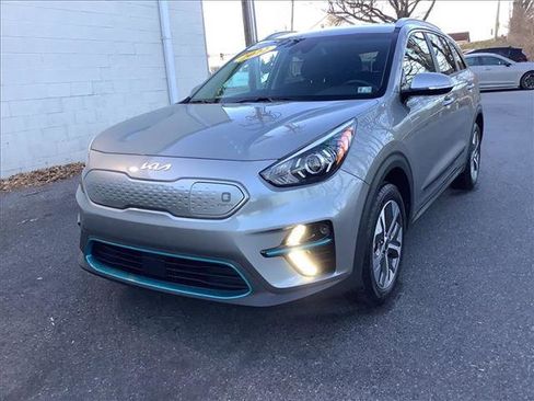 Certified 2022 Kia Niro EX w/ Cold Weather Package image 1