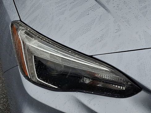 Used 2019 Subaru Impreza 2.0i Limited image 9