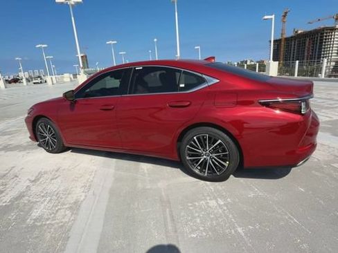 Used 2025 Lexus ES 350 w/ Premium Package FWD image 6