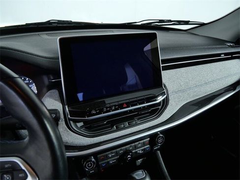 Used 2022 Jeep Compass Latitude w/ Convenience Group image 19