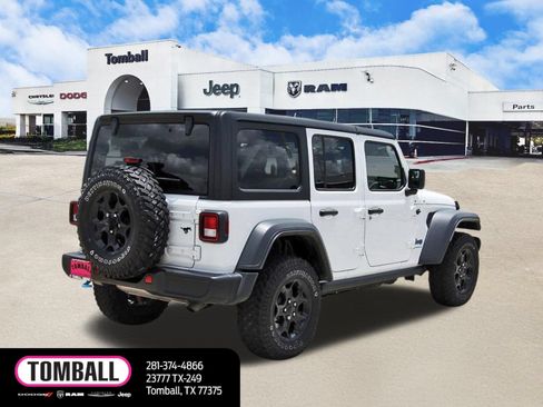 Used 2023 Jeep Wrangler Unlimited w/ Cold Weather Group AWD/4WD image 7