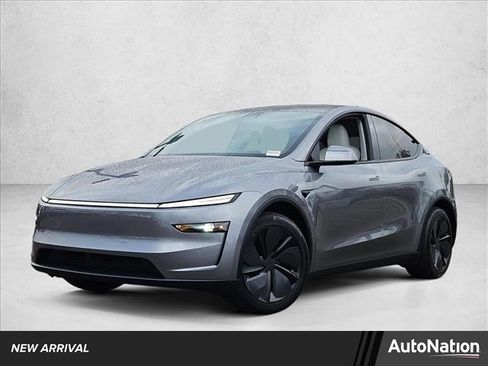 Used 2026 Tesla Model Y Long Range image 1