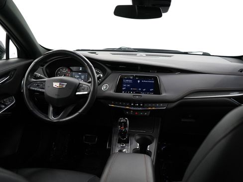 Used 2023 Cadillac XT4 Sport image 13