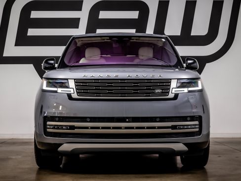 Used 2023 Land Rover Range Rover SE AWD/4WD image 4