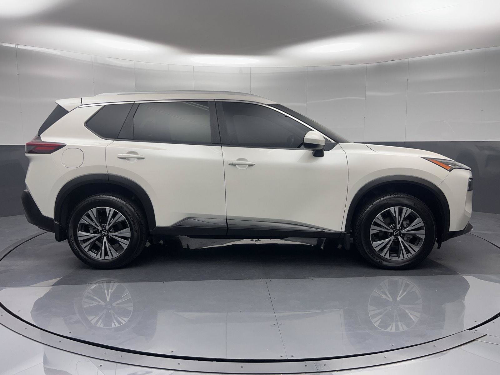 Used 2023 Nissan Rogue SV w/ SV Premium B Package FWD image 8