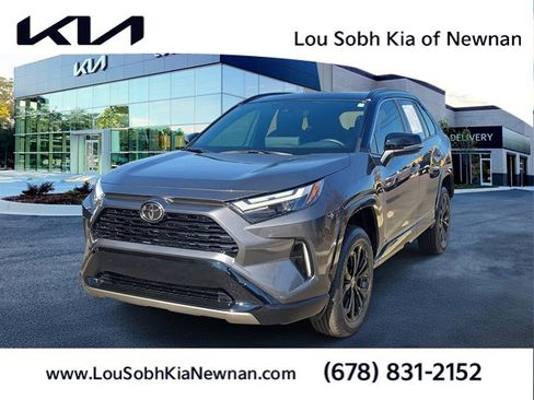 Used 2025 Toyota RAV4 XSE image 1