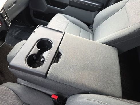 Used 2021 Ford F150 XLT image 31