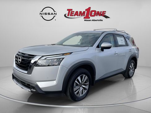 New 2025 Nissan Pathfinder SL image 5