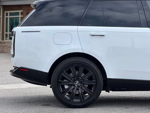 Used 2023 Land Rover Range Rover SE AWD/4WD image 10