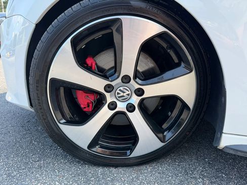 Used 2014 Volkswagen Jetta GLI Autobahn FWD image 34