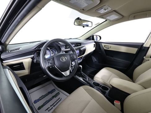 Used 2015 Toyota Corolla LE image 10