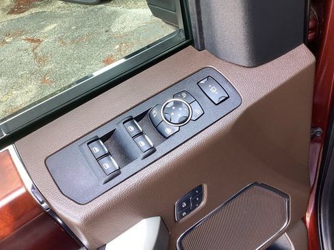 Used 2017 Ford F350 King Ranch w/ King Ranch Ultimate Package AWD/4WD image 79