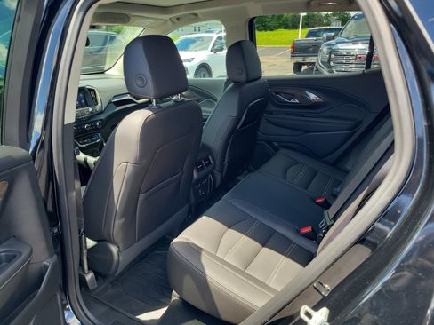 Used 2024 GMC Terrain Denali w/ Denali Premium Package AWD/4WD image 14