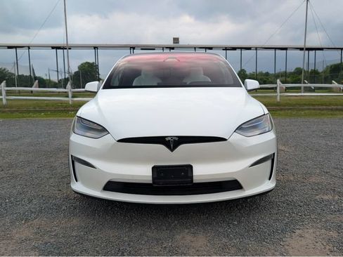 Used 2022 Tesla Model X AWD/4WD image 2