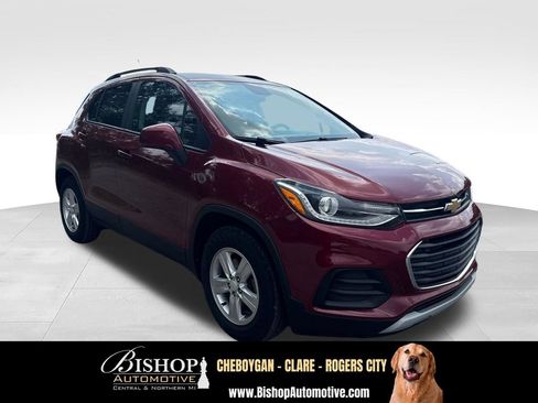 Used 2021 Chevrolet Trax LT w/ Premium Seat Package FWD image 13