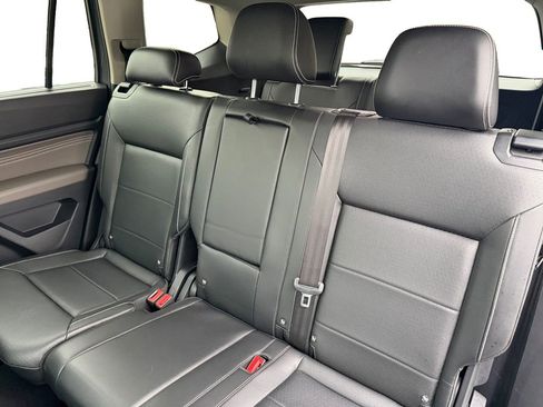 Used 2022 Volkswagen Atlas SE image 13