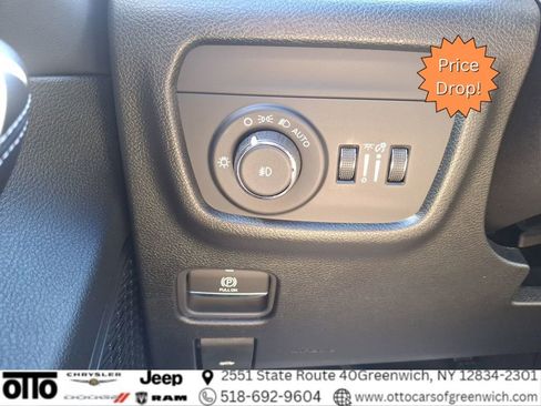 New 2025 Jeep Grand Cherokee Limited w/ Black Appearance Package image 27