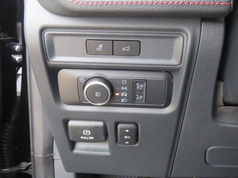 Used 2023 Ford Expedition Limited AWD/4WD image 26