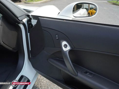 Used 2009 Chevrolet Corvette Convertible w/ Preferred Equipment Group RWD image 25