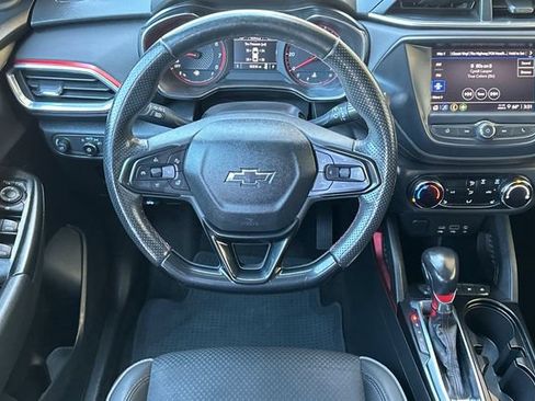 Used 2022 Chevrolet TrailBlazer RS FWD image 17