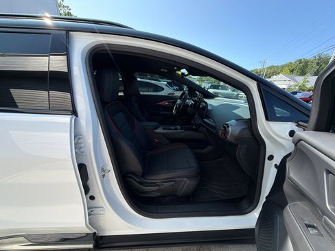 Used 2024 Chevrolet Equinox EV RS FWD image 64