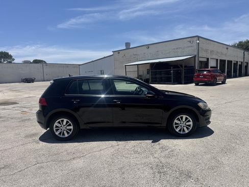 Used 2015 Volkswagen Golf S w/ Lighting Package FWD image 3