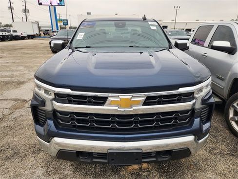 Used 2023 Chevrolet Silverado 1500 LT image 2