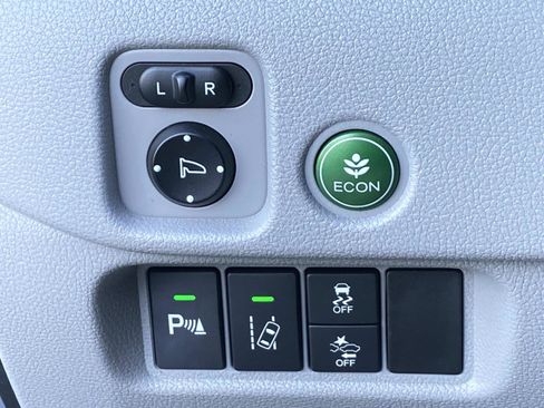 Used 2017 Honda Pilot Touring image 21