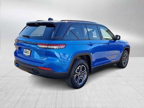 Used 2022 Jeep Grand Cherokee Trailhawk w/ Advanced Protech Group II image 8