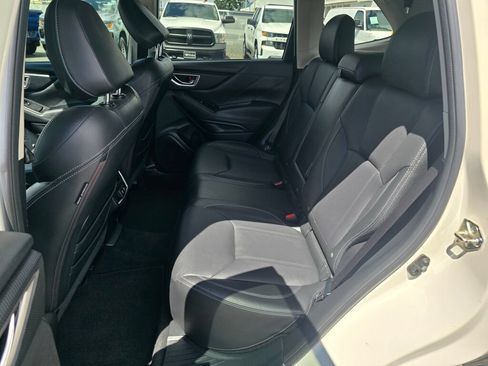 Used 2019 Subaru Forester Limited AWD/4WD image 18