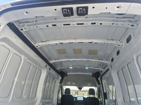 Used 2023 Ford E-Transit Medium Roof RWD image 13
