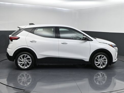 New 2027 Chevrolet Bolt LT FWD image 8