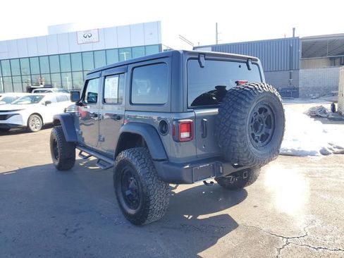 Used 2019 Jeep Wrangler Unlimited Sport S image 3