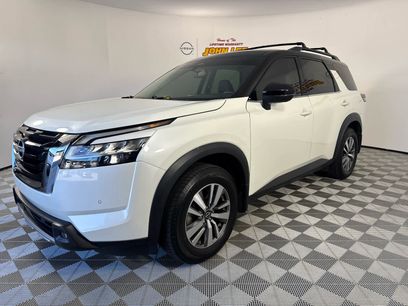 Used 2022 Nissan Pathfinder SL