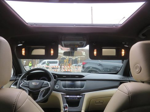 Used 2019 Cadillac XT5 AWD image 13