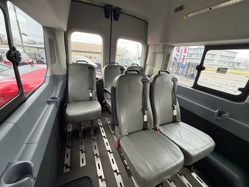 Used 2019 Ford Transit 350 XL image 34