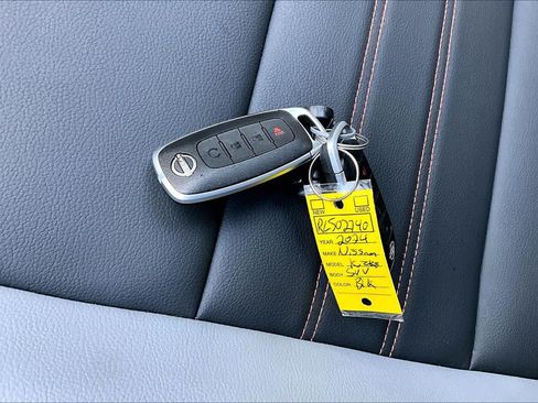 Certified 2024 Nissan Kicks SR w/ SR Premium Package FWD image 14