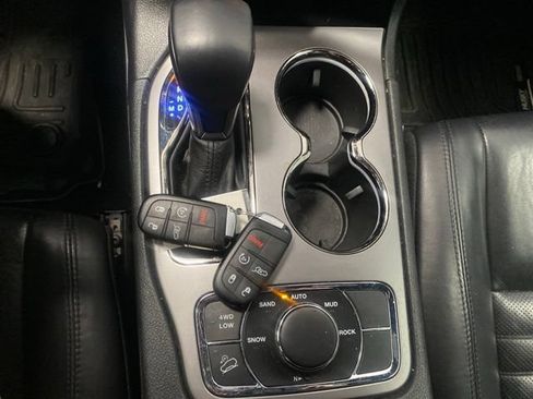 Used 2019 Jeep Grand Cherokee Limited X AWD/4WD image 16